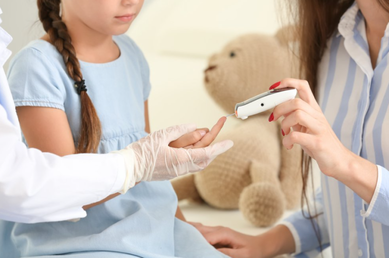 ĐÁI THÁO ĐƯỜNG TÍP 1 Ở TRẺ EM